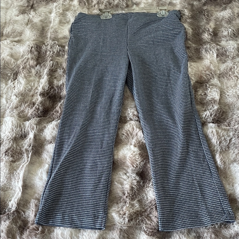 Crosby Black and White Checkered Cropped Pants M